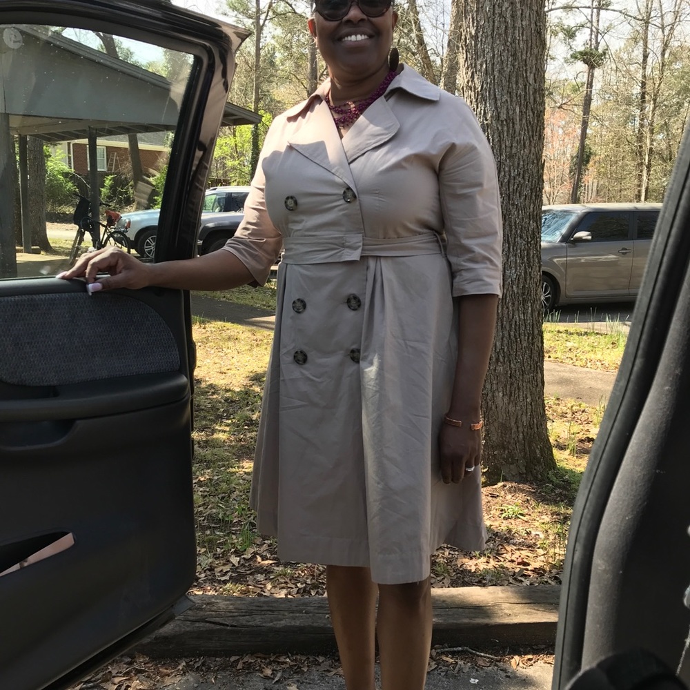 Khaki dress with pockets!😄